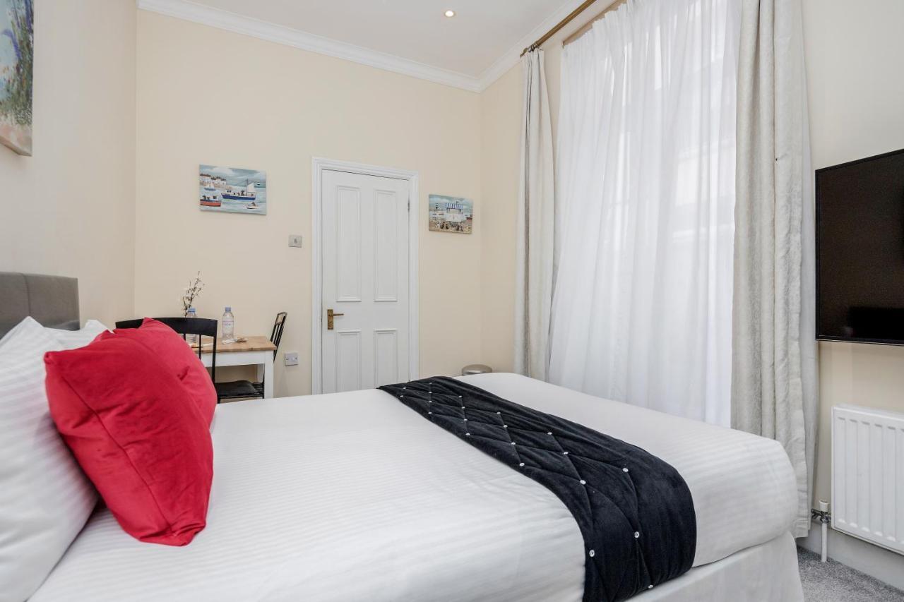 Oxford Street Homestay 런던 외부 사진