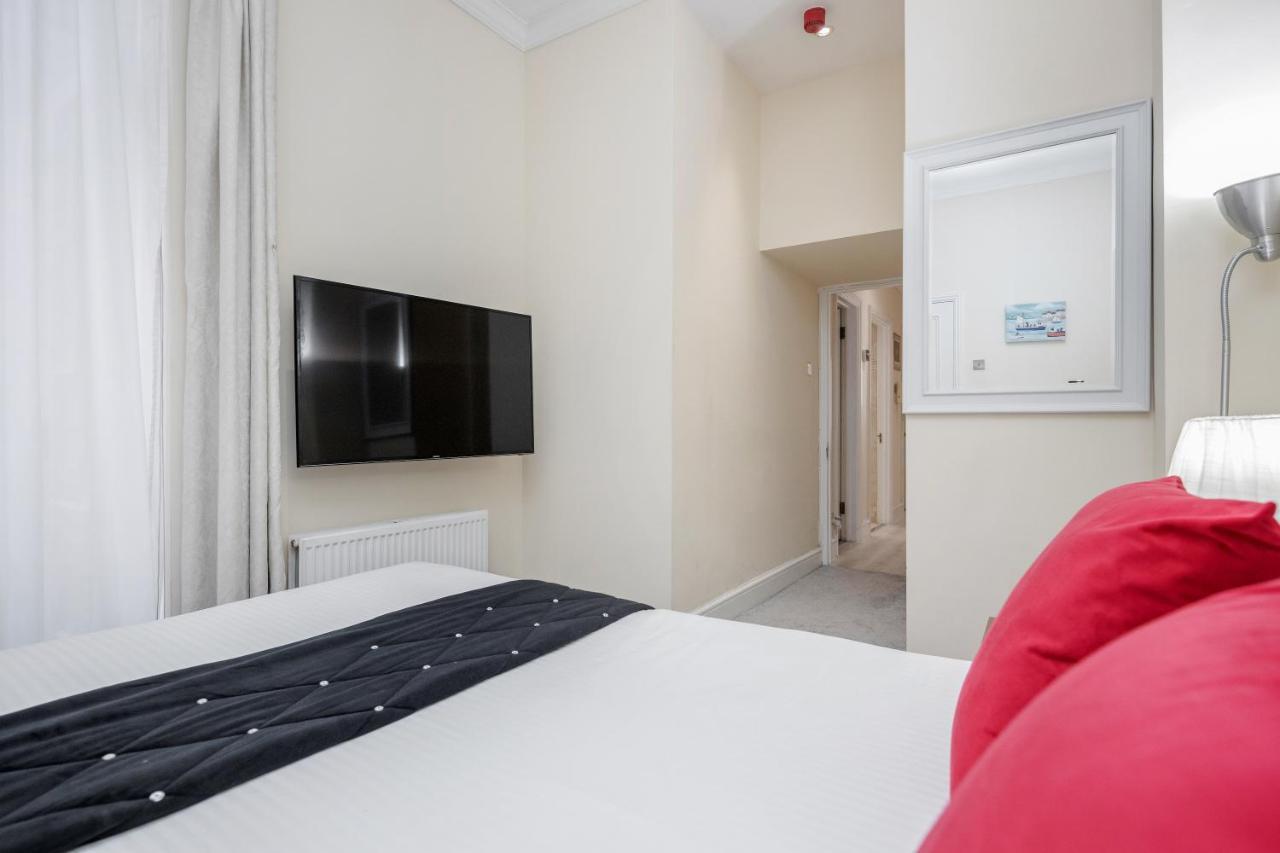 Oxford Street Homestay 런던 외부 사진