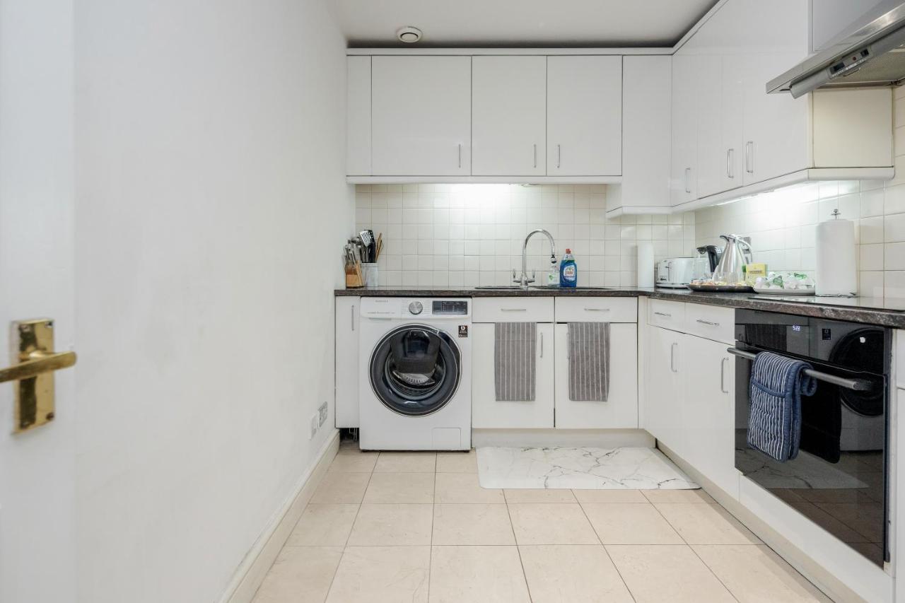 Oxford Street Homestay 런던 외부 사진