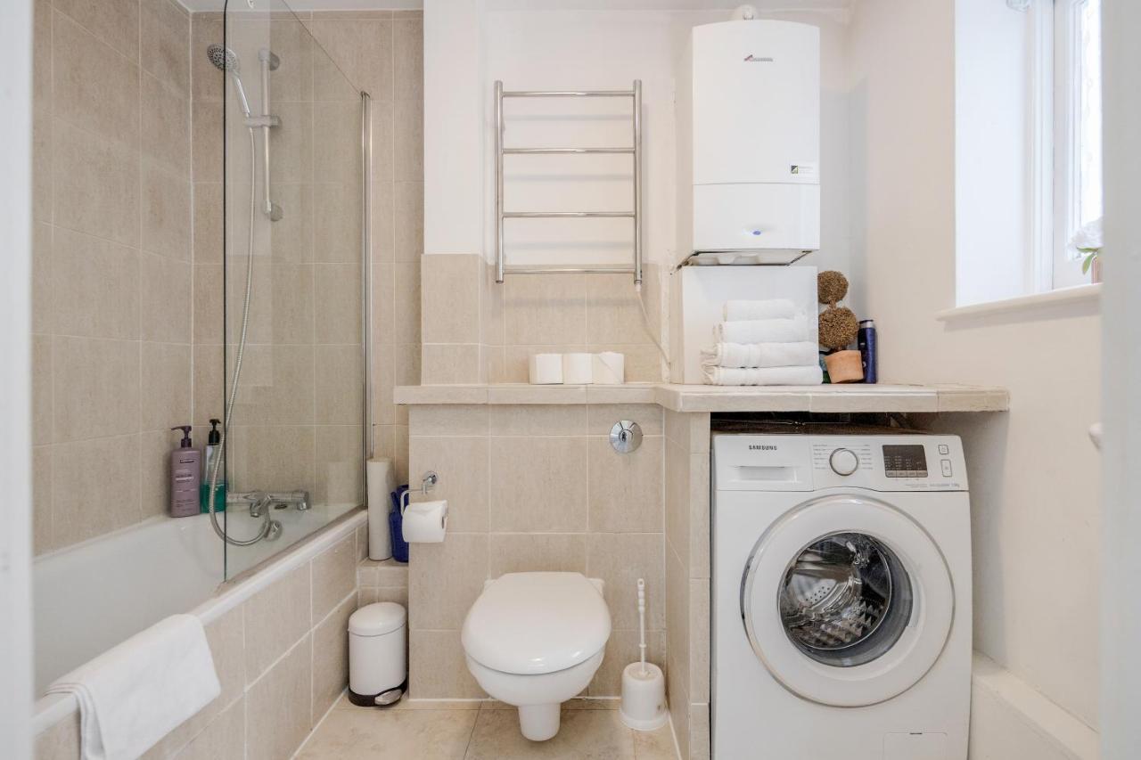 Oxford Street Homestay 런던 외부 사진