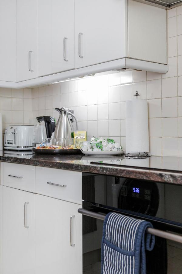 Oxford Street Homestay 런던 외부 사진