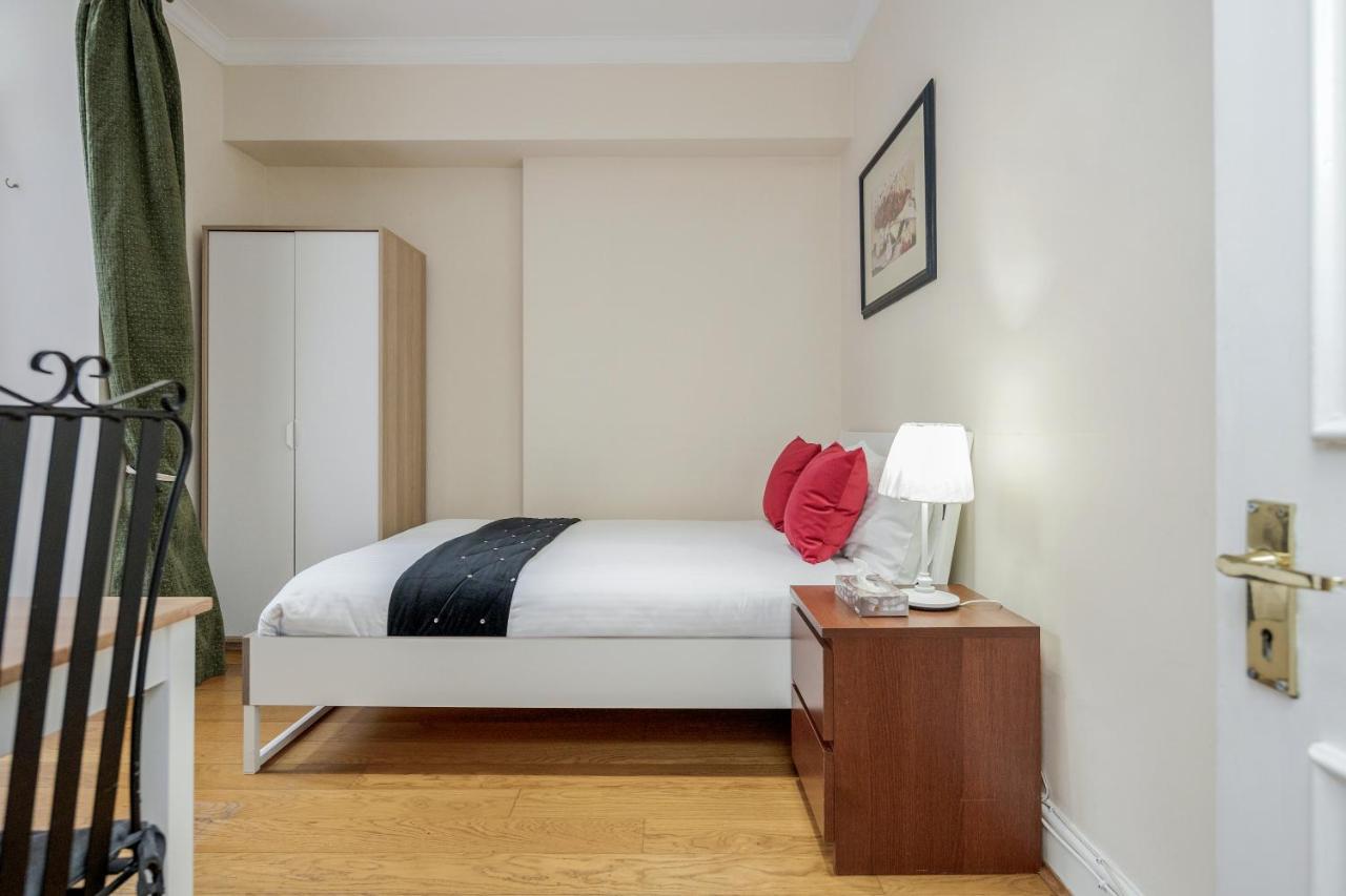 Oxford Street Homestay 런던 외부 사진